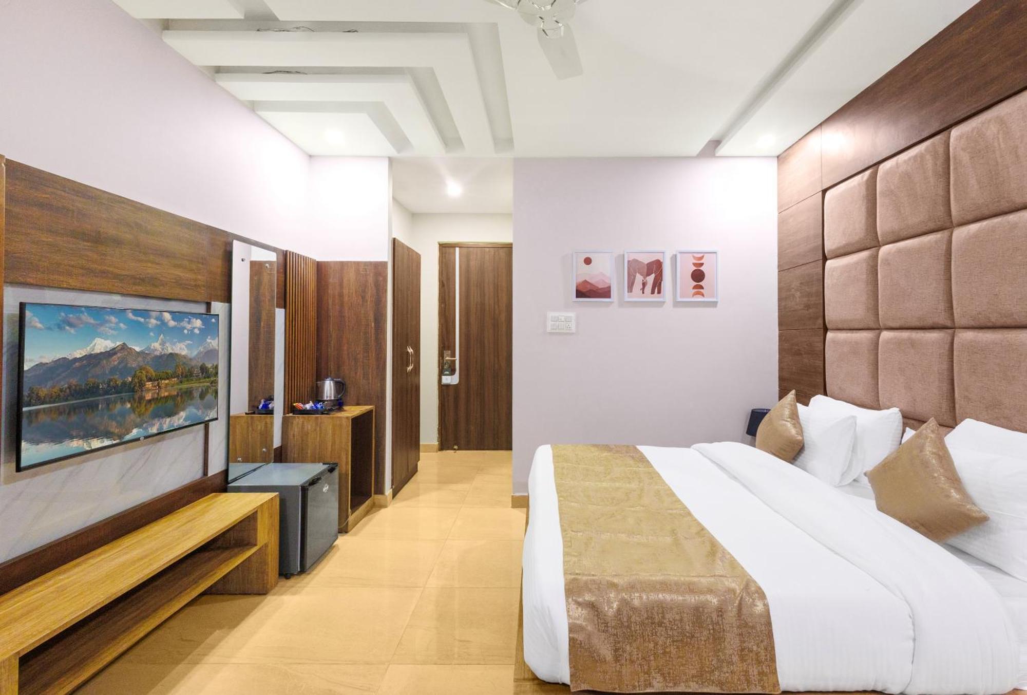 Stone Wood Hotel, רישיקש מראה חיצוני תמונה