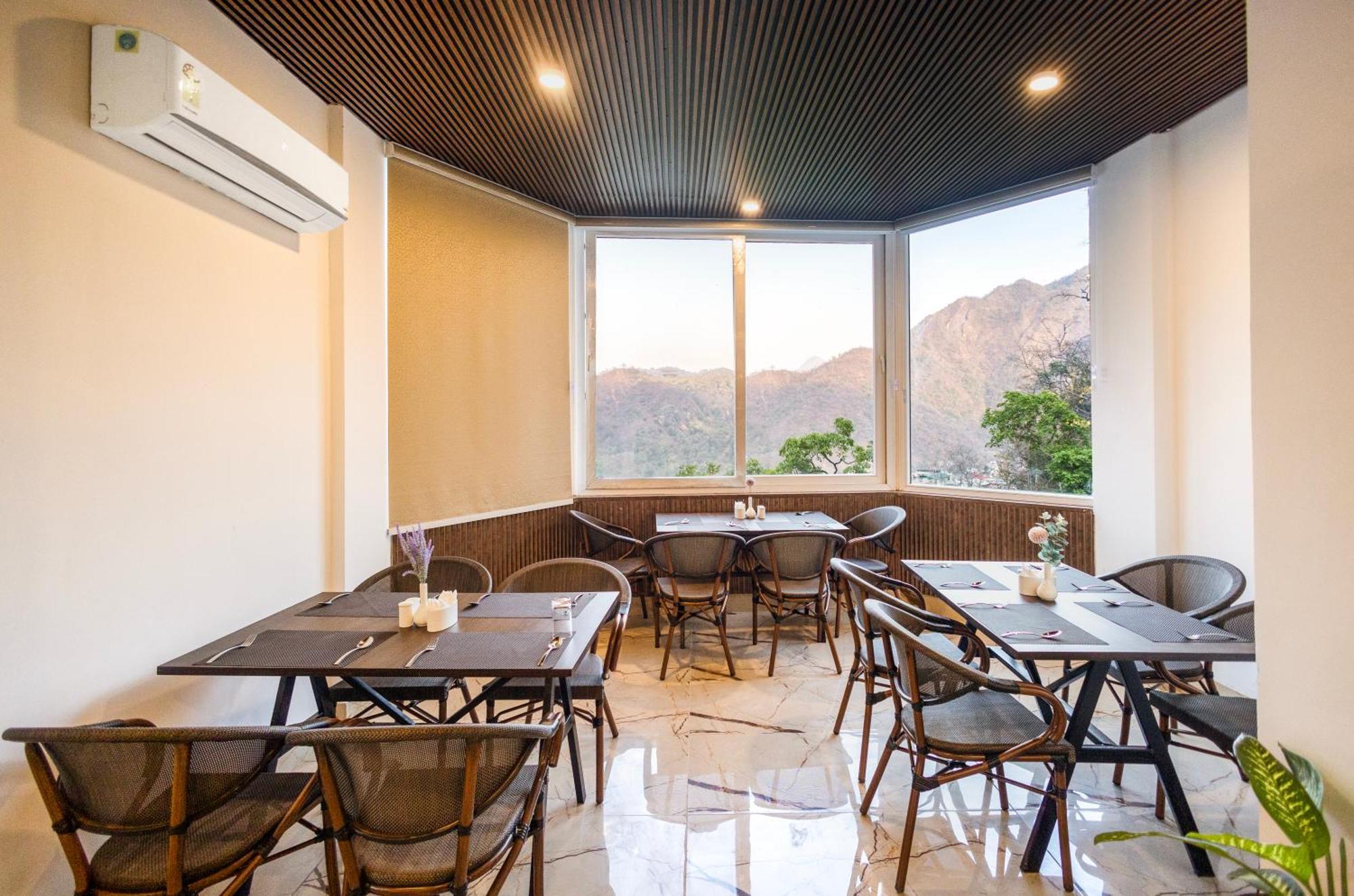 Stone Wood Hotel, רישיקש מראה חיצוני תמונה