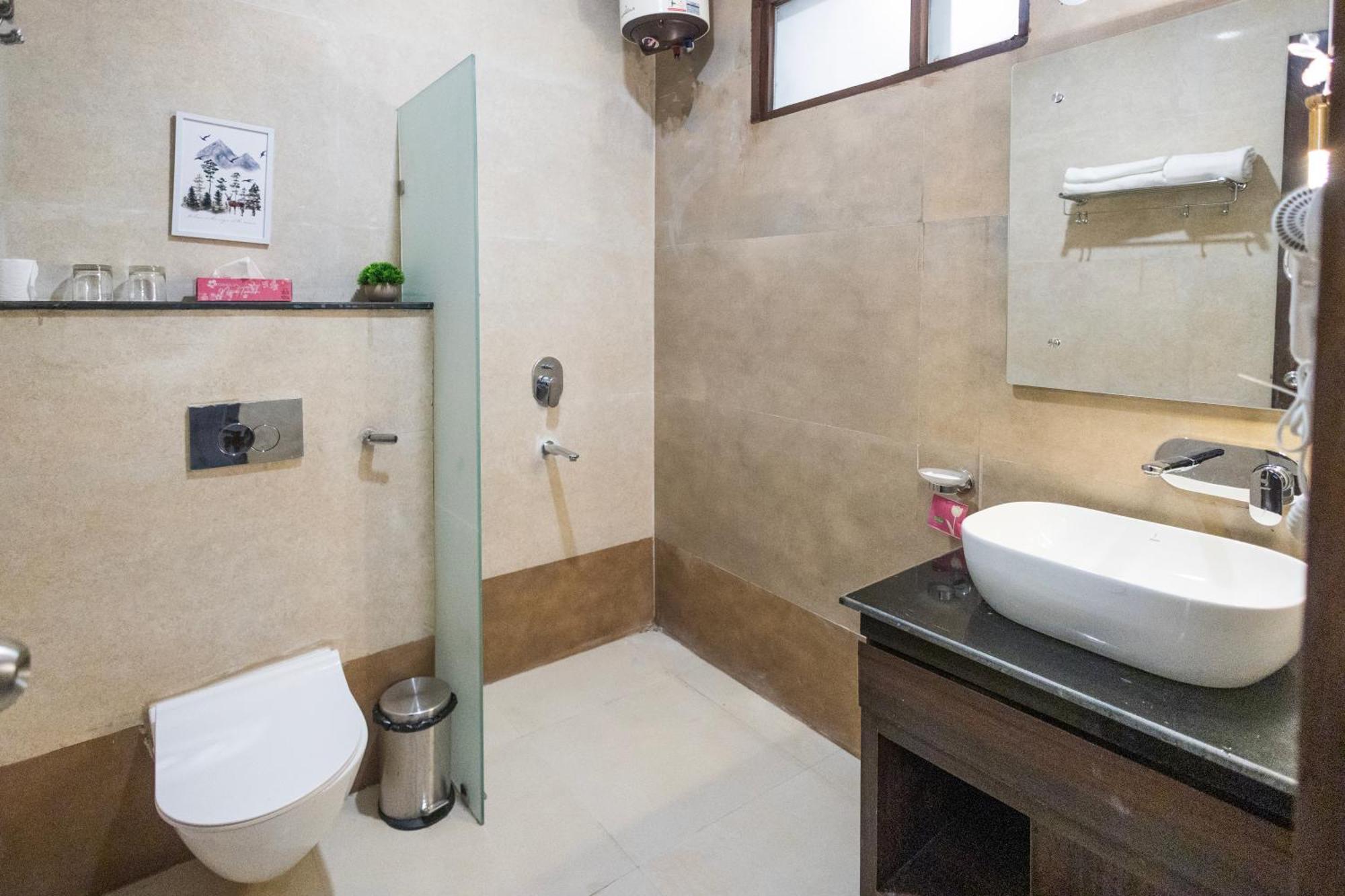 Stone Wood Hotel, רישיקש מראה חיצוני תמונה