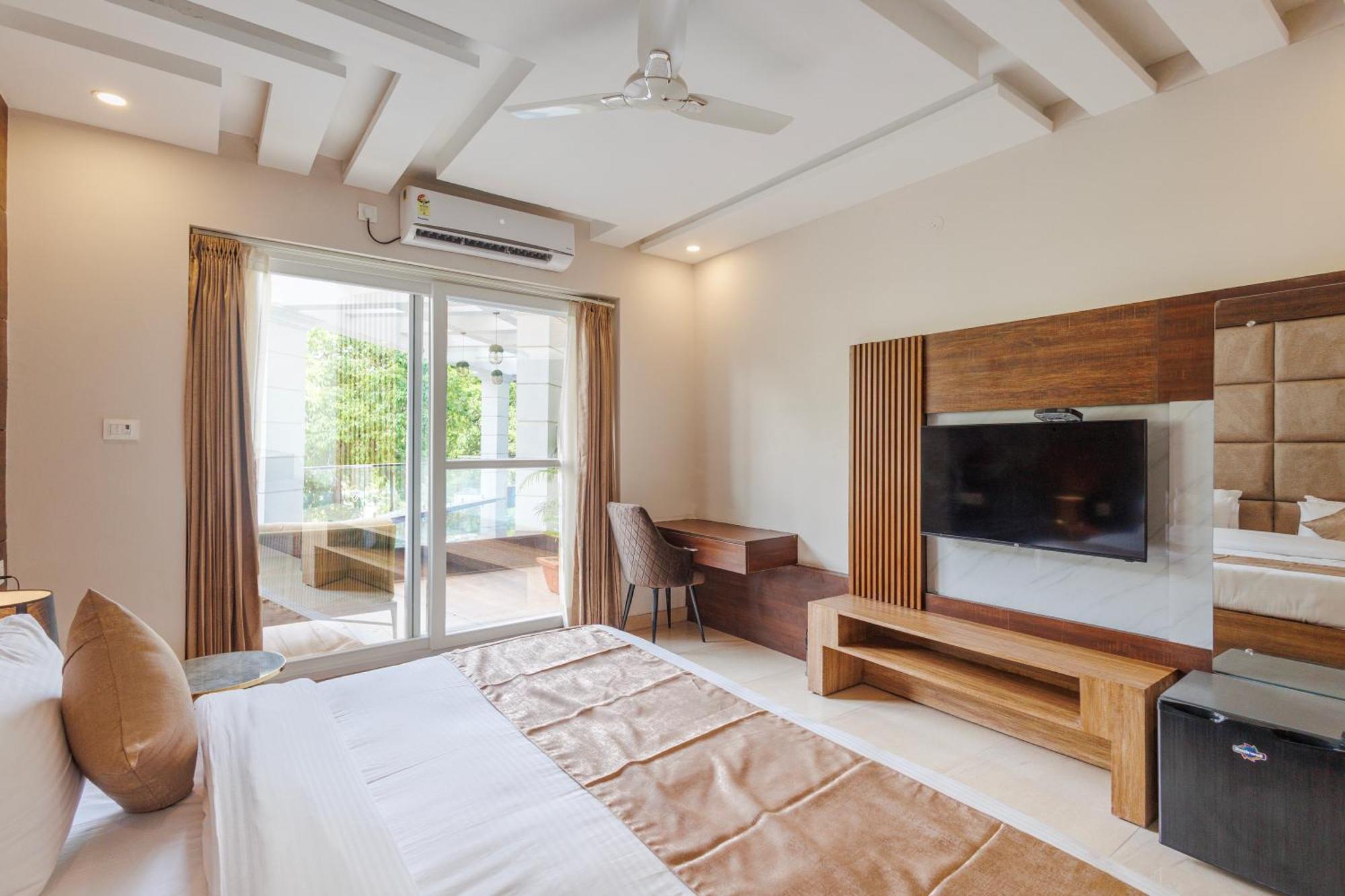Stone Wood Hotel, רישיקש מראה חיצוני תמונה