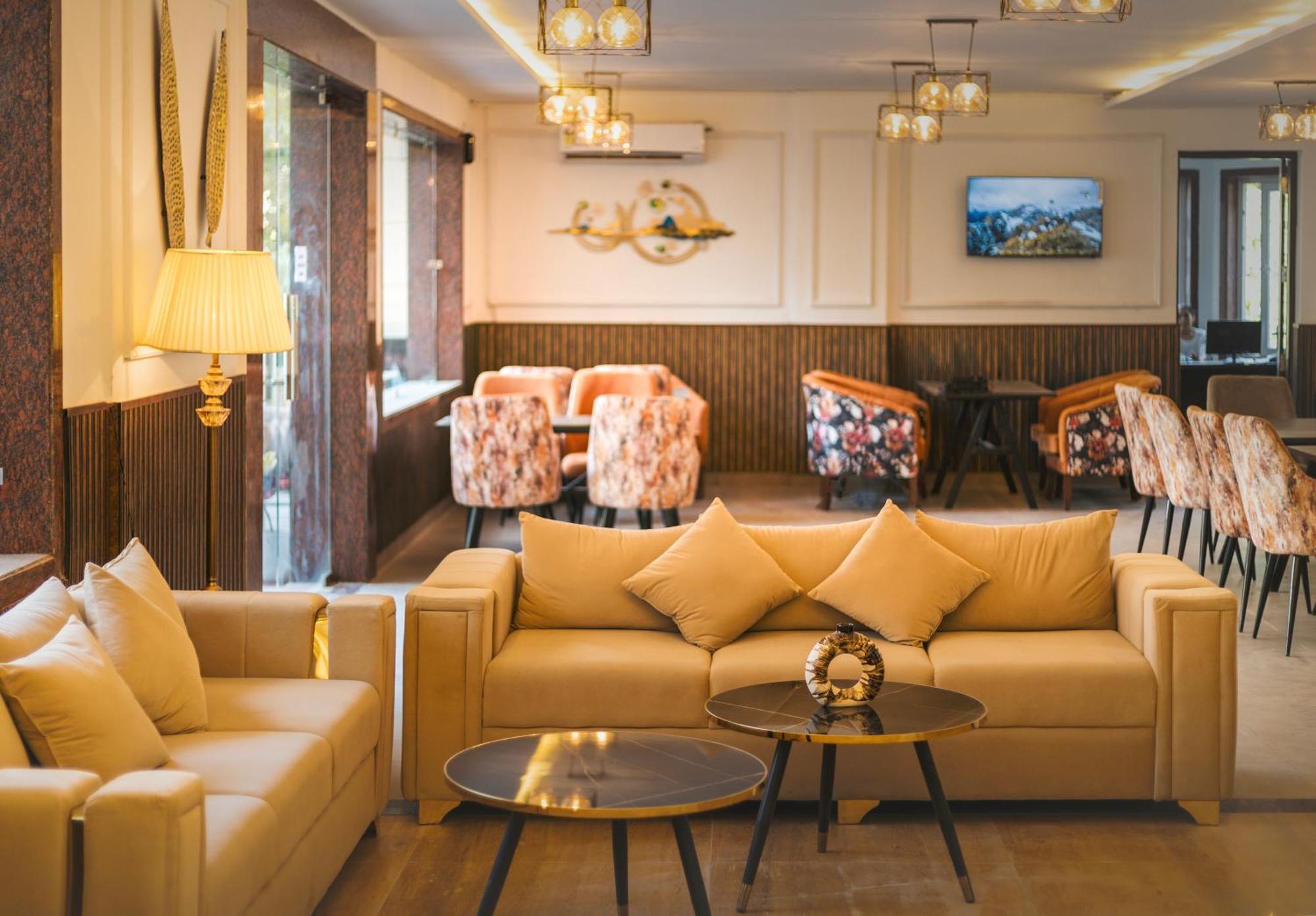 Stone Wood Hotel, רישיקש מראה חיצוני תמונה