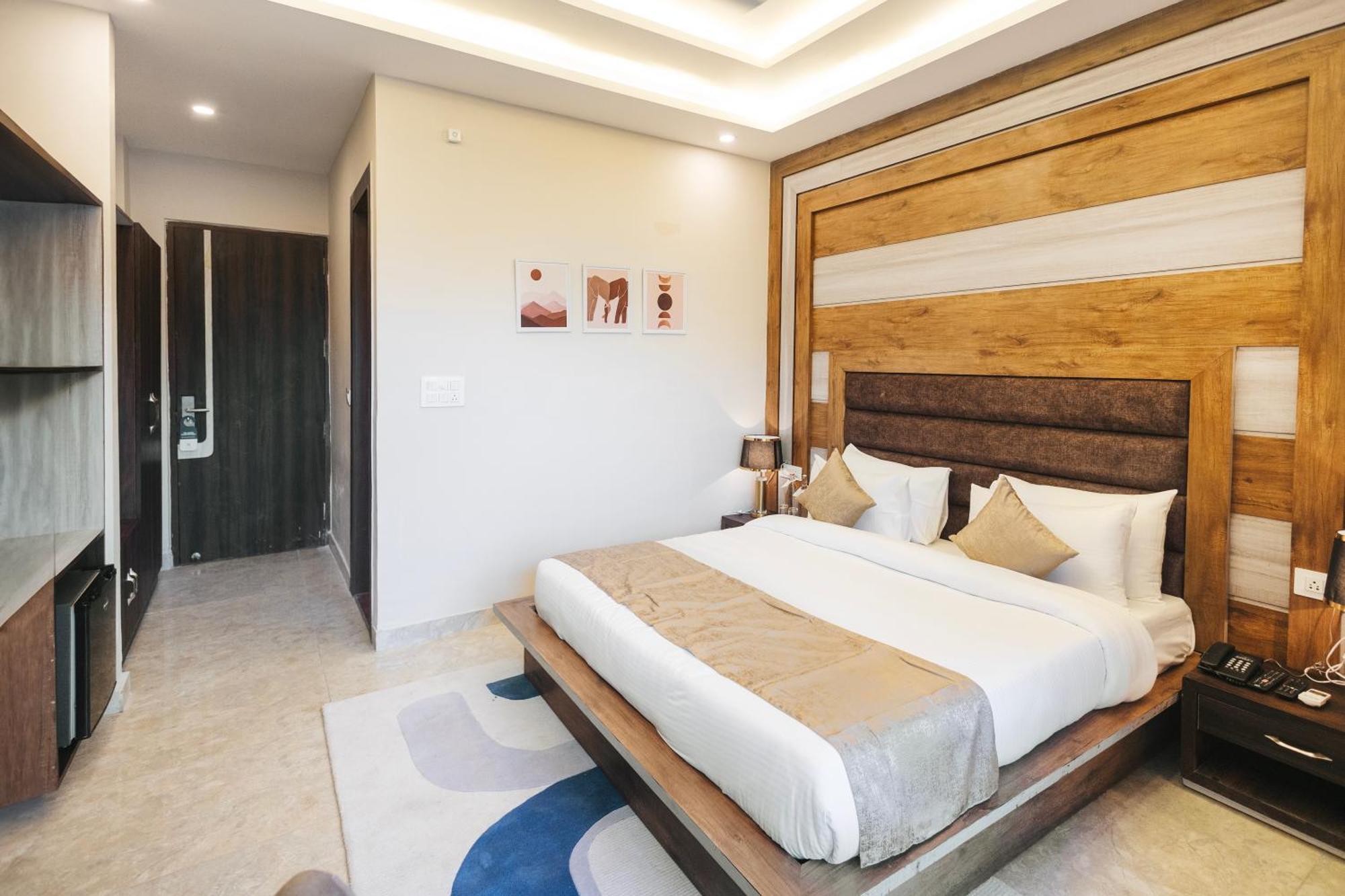 Stone Wood Hotel, רישיקש מראה חיצוני תמונה