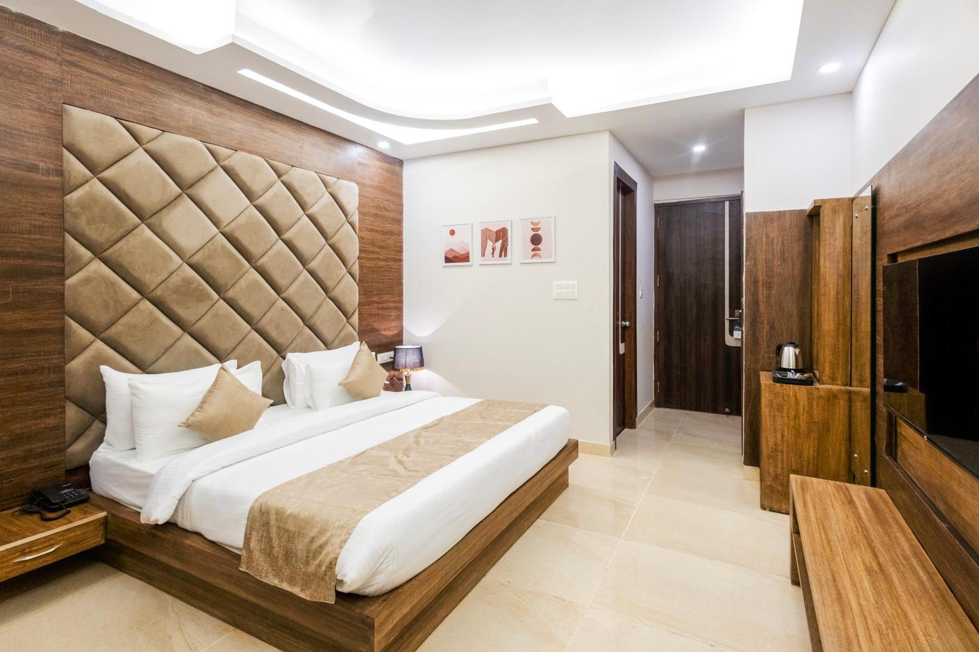 Stone Wood Hotel, רישיקש מראה חיצוני תמונה